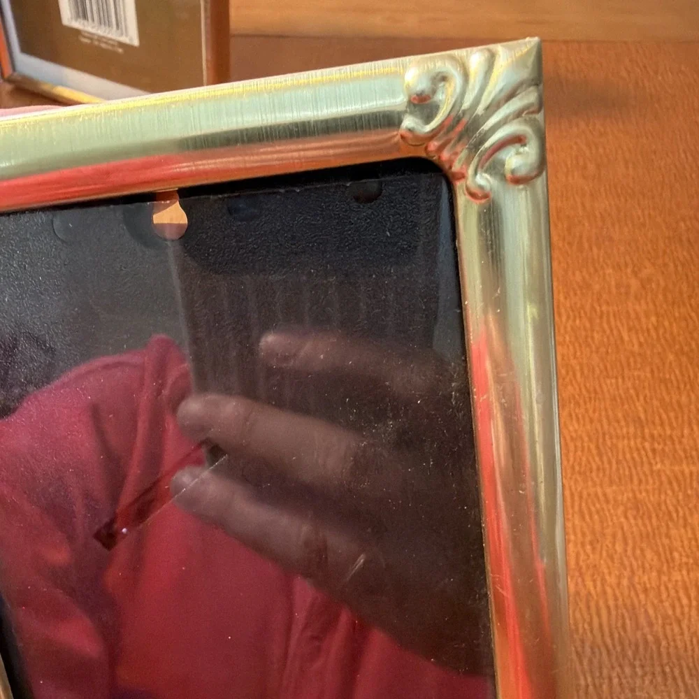 Vtg Set Of‎ 3 Metal Gold Tone Picture Frames 3x5